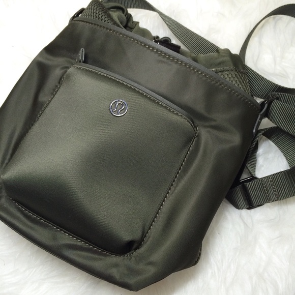 lululemon athletica Handbags - Lululemon All Set Mini Bucket Bag
